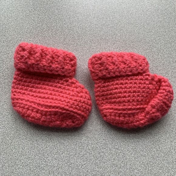 New Hand Crochet Baby Hat Headband And Booties Set Dk Pink 0-3 Months - Picture 9 of 10